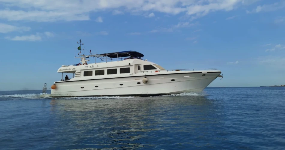 Best 10 Yacht Experiences in Jeddah