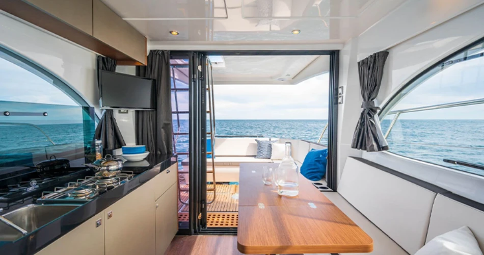 Best 10 Yacht Experiences in Jeddah