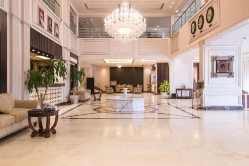 Lahoya Hotel 