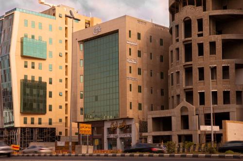 مبيت التحلية للشقق المخدومة تشغيل و إدارة الماسية الأولى 