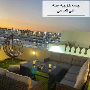 Dhahban Dorra Al Arous Al Marina Paradise