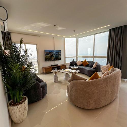 Sky-high Villa فيلا عنان السماء Jeddah