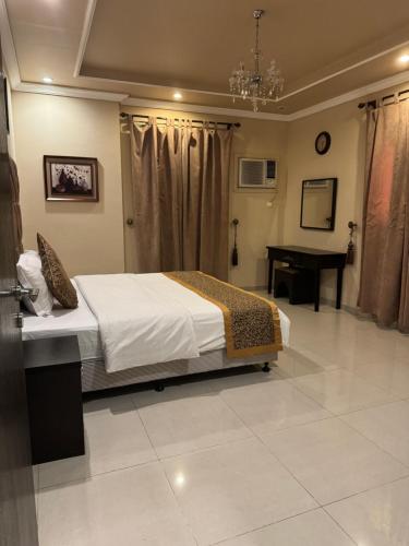 غرفة وصالة ومطبخ ودورة مياة Jeddah 