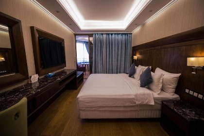 Jeddah Grand Hotel - image 12