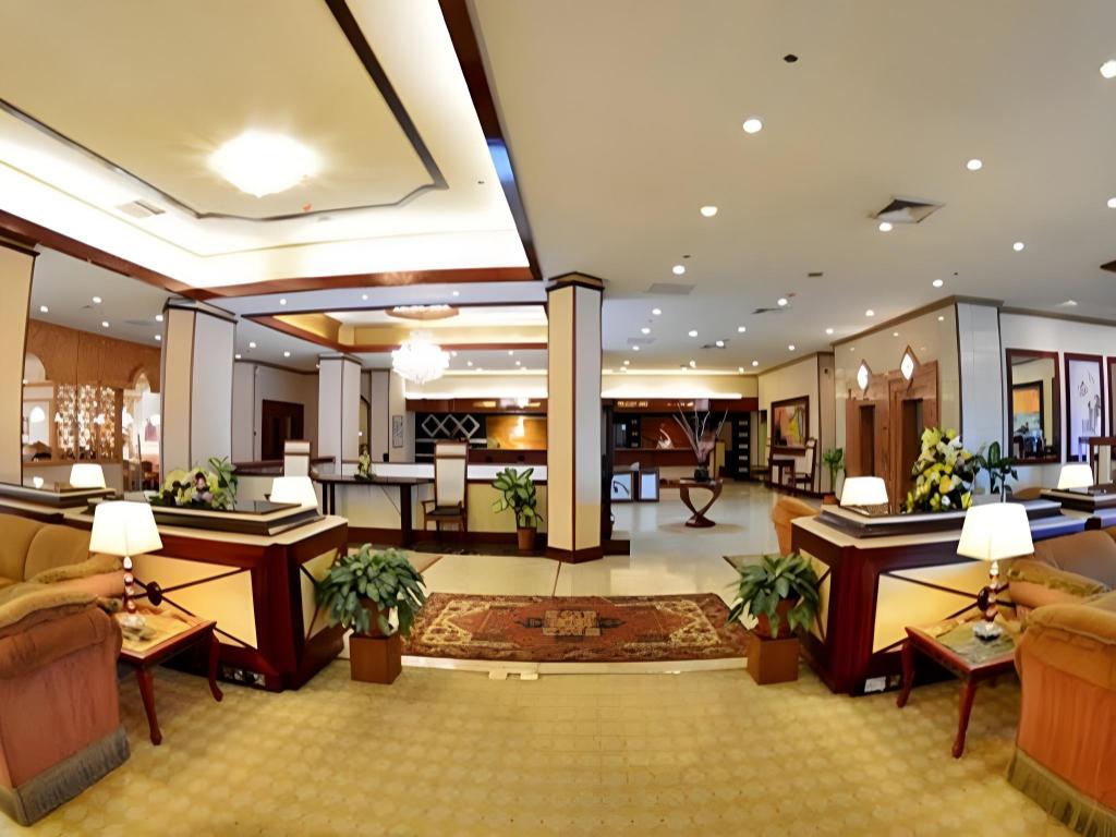 Jeddah Grand Hotel - image 5