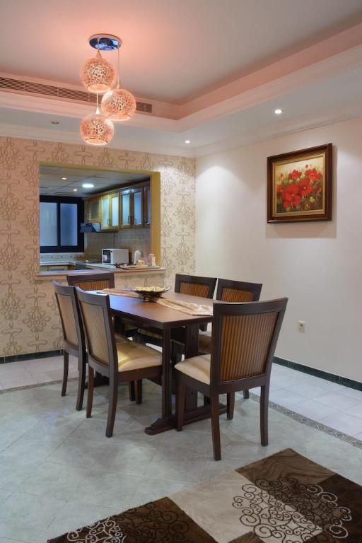 Safari Hotel Apartment - image 4