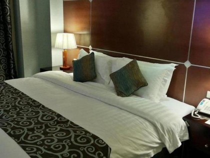La Fontaine Jeddah Hotel - image 2