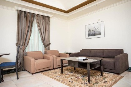 Delmon Hotel Suites - image 4
