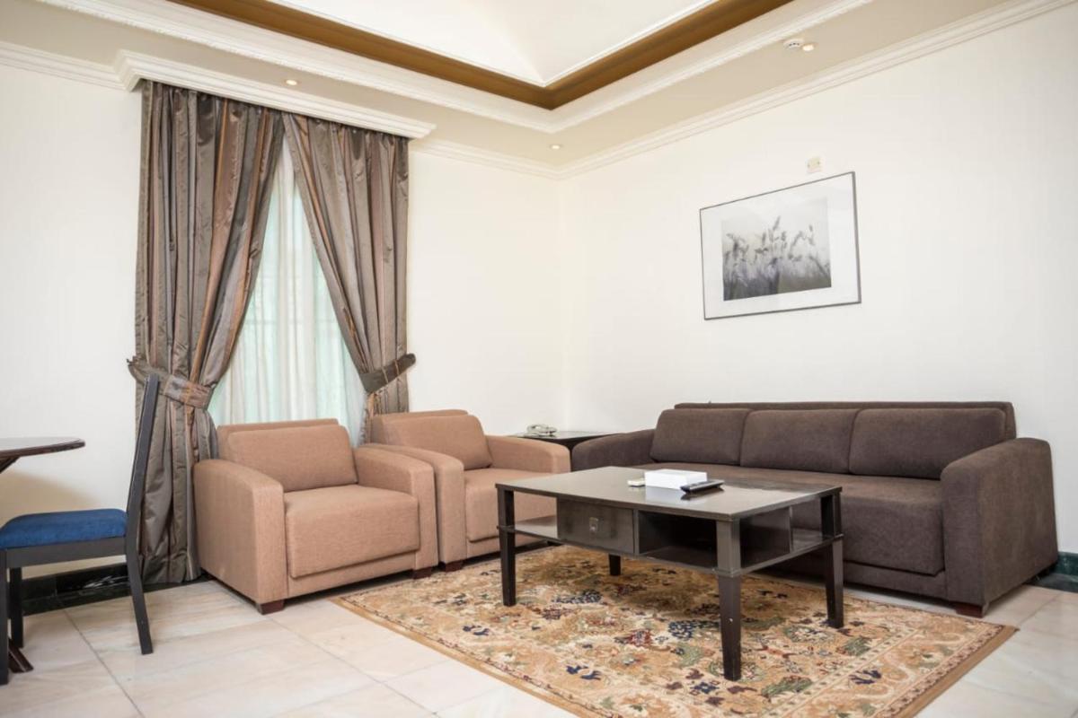 Delmon Hotel Suites - image 4