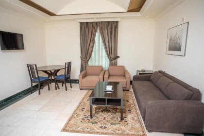 Delmon Hotel Suites - image 6