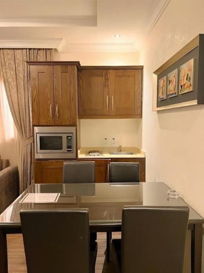 Loren Suites - image 13