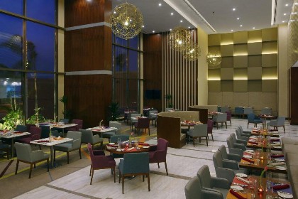 Holiday Inn Jeddah Gateway - image 2