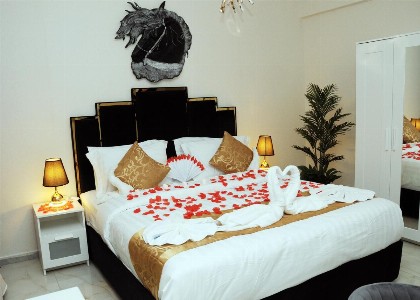 Qasr Al Nabarees ApartHotel - image 1
