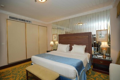 Habitat Hotel All Suites - image 6