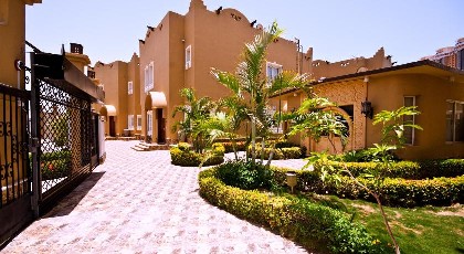 OYO 614 Jumeirah Villas - image 12