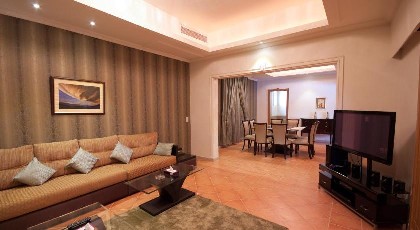 OYO 614 Jumeirah Villas - image 2