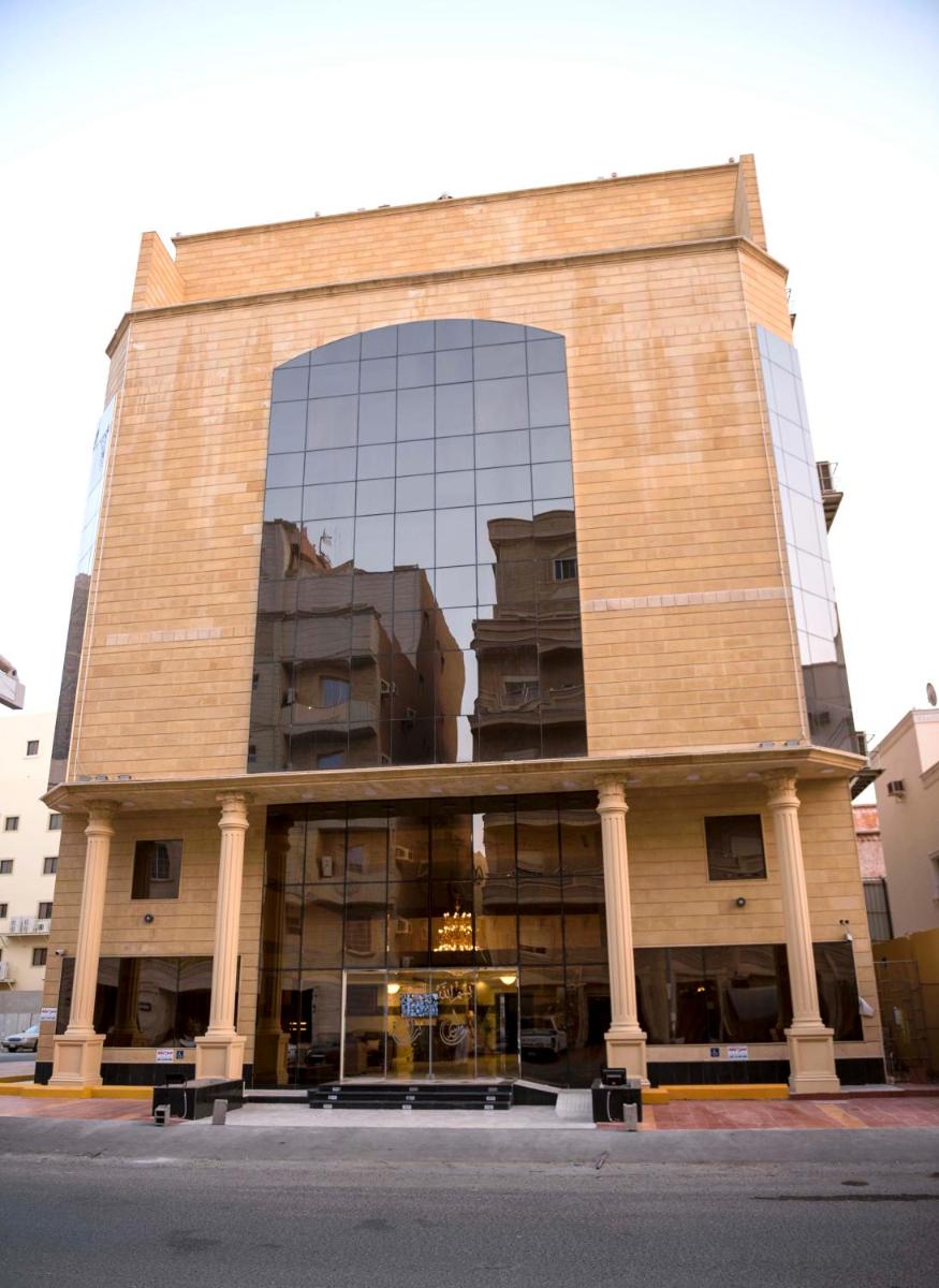 Rolana Furnished Apartments - image 4