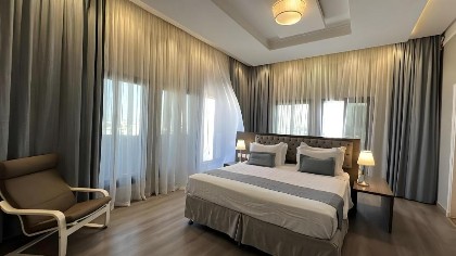 Loren Suites Corniche - image 10