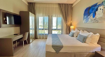 Loren Suites Corniche - image 11