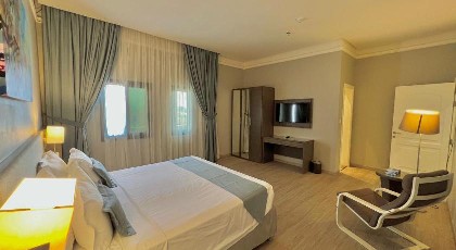 Loren Suites Corniche - image 13
