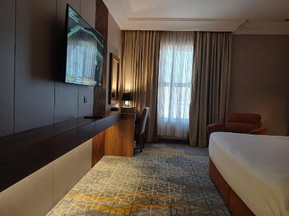 Crown Town Hotel - image 17