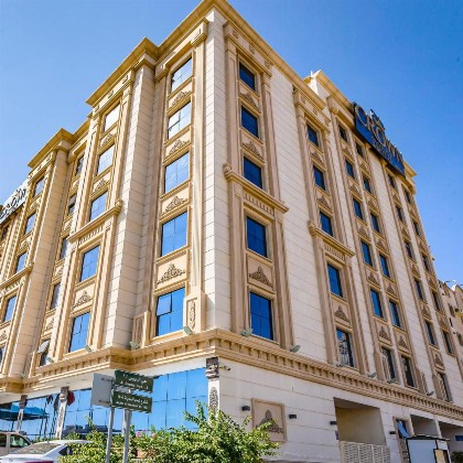 Crown Town Hotel - image 4