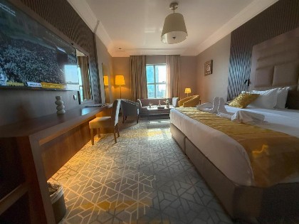 Crown Town Hotel - image 8