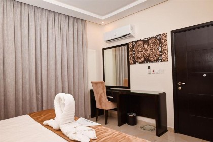 The Artisan Hotel-Suits - image 13