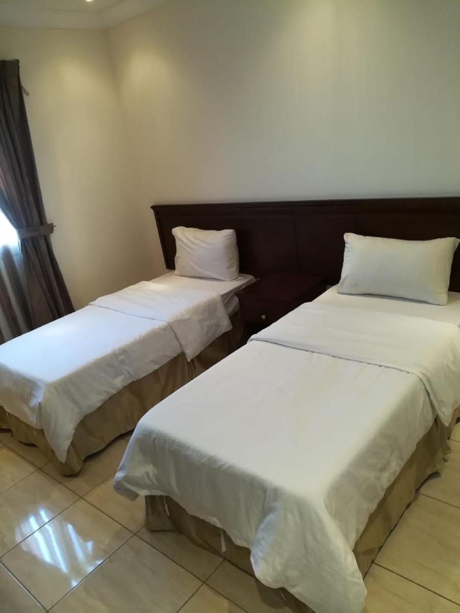 Leen Aparthotel - image 2