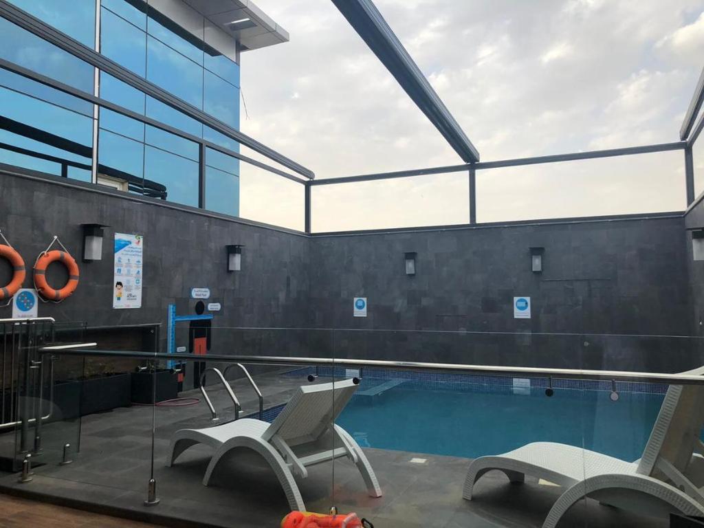 BRAM HOTEL & SUITES - image 4