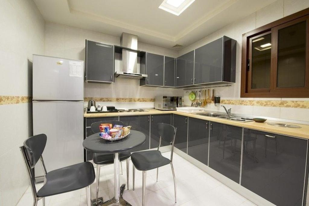 BRAM HOTEL & SUITES - image 5