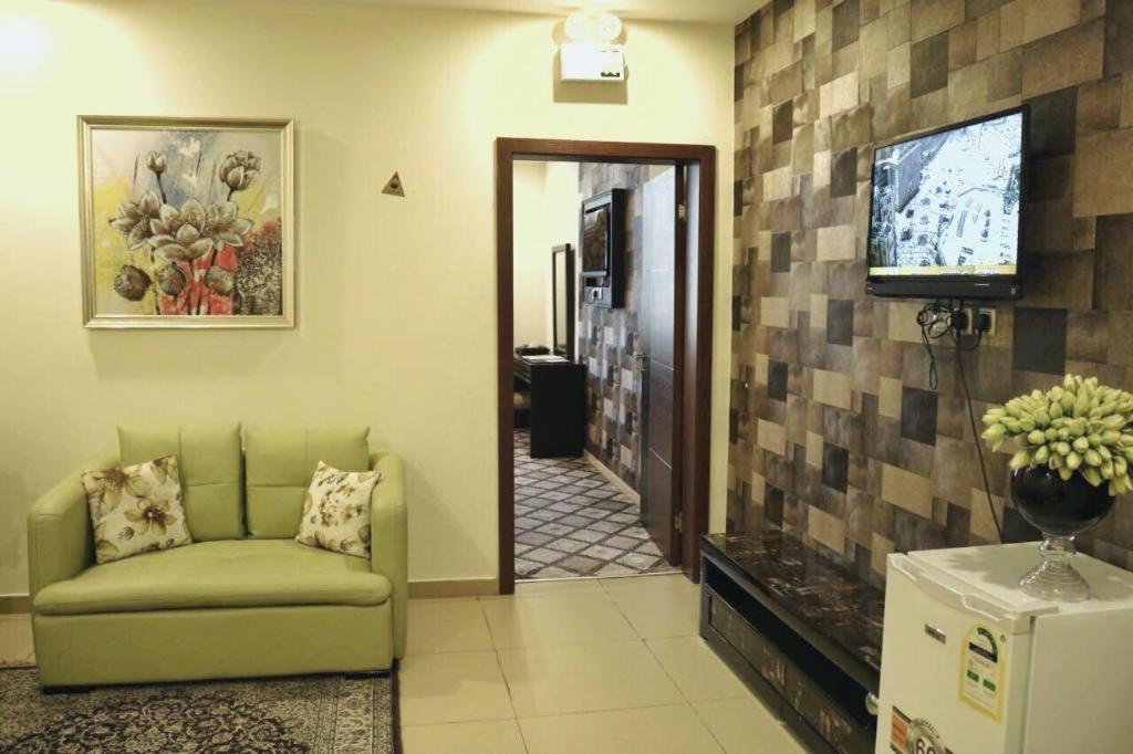 Mira Al Basateen Hotel - main image