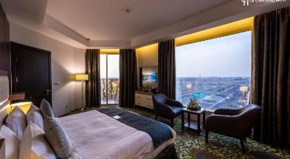 LeChateau Boutique Hotel - image 2