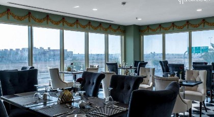 LeChateau Boutique Hotel - image 3