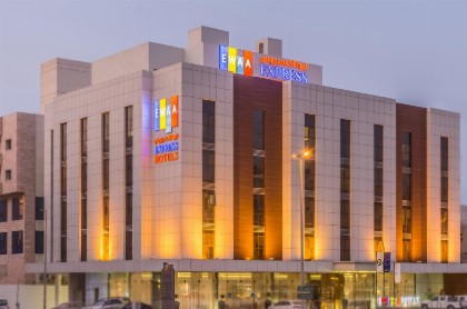 Ewaa Express Hotel - Al Hamra - image 1