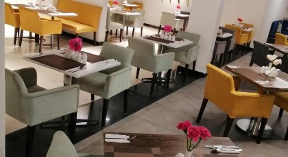 Aquila Hotel - image 10