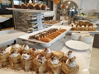 Aquila Hotel - image 20