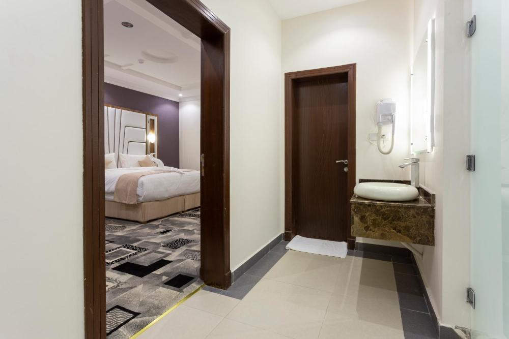 Dior Inn Apartment Hotel - image 6
