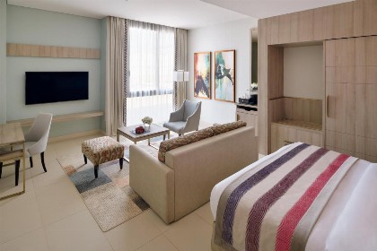 Mövenpick Hotel Tahlia Jeddah - image 3