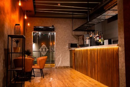 V Boutique Hotel - image 12