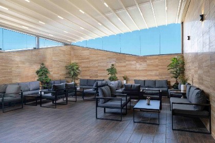 Iridium 70 Hotel - image 17