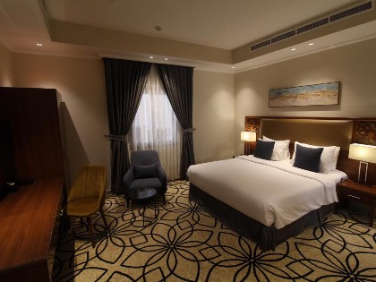Lotaz Hotel Suites - Al Salamah - image 2