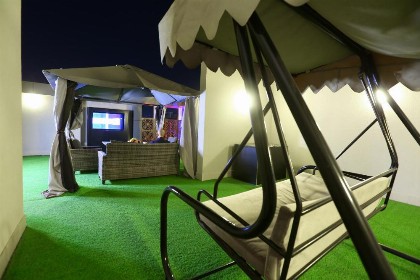 Lotaz Hotel Suites - Al Salamah - image 5