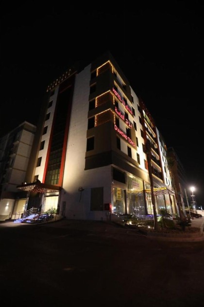 Diamond Tower Hotel - image 20