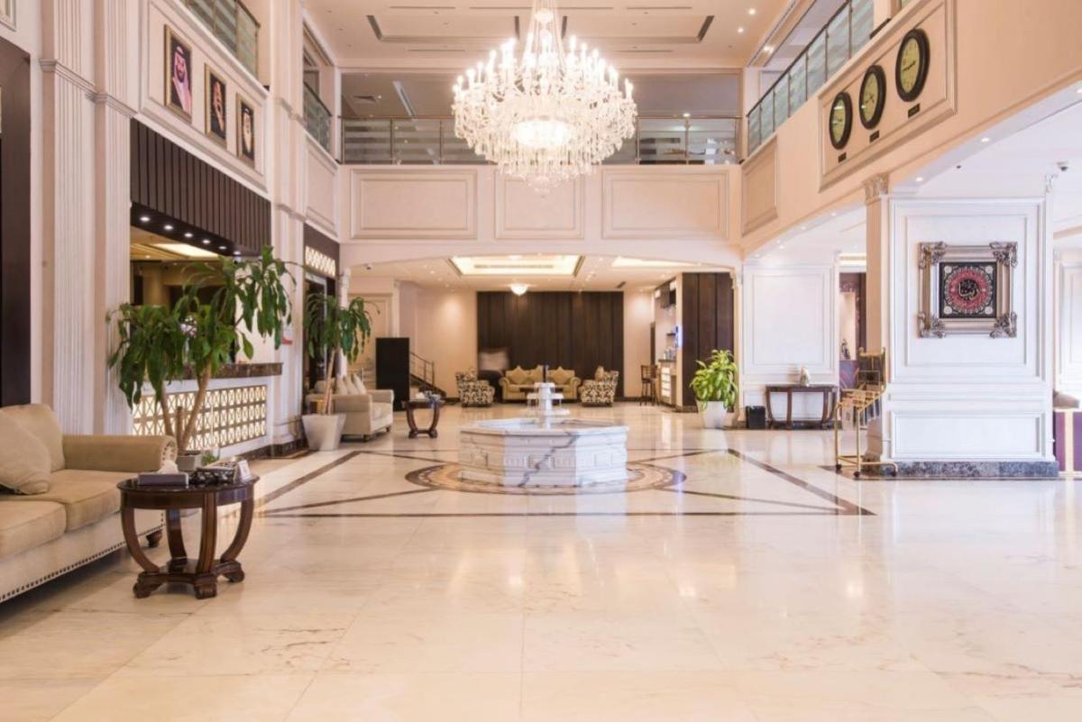 Lahoya Hotel - main image