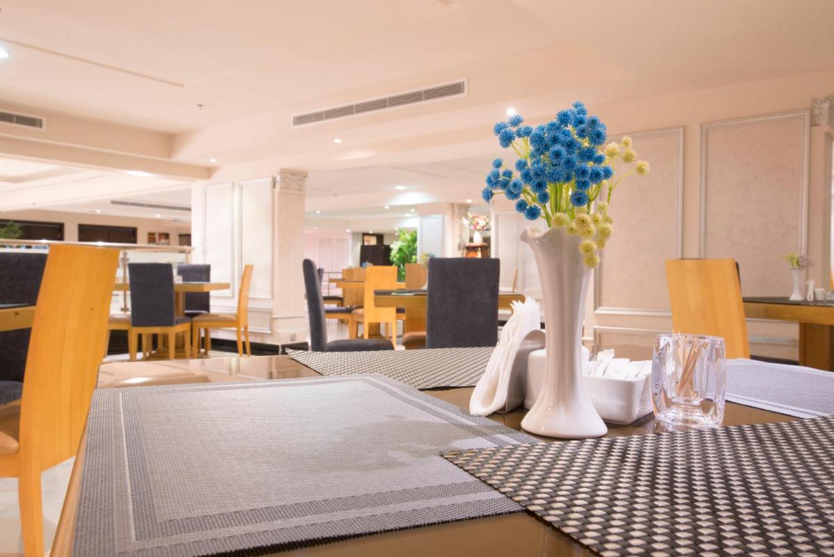 Lahoya Hotel - image 3