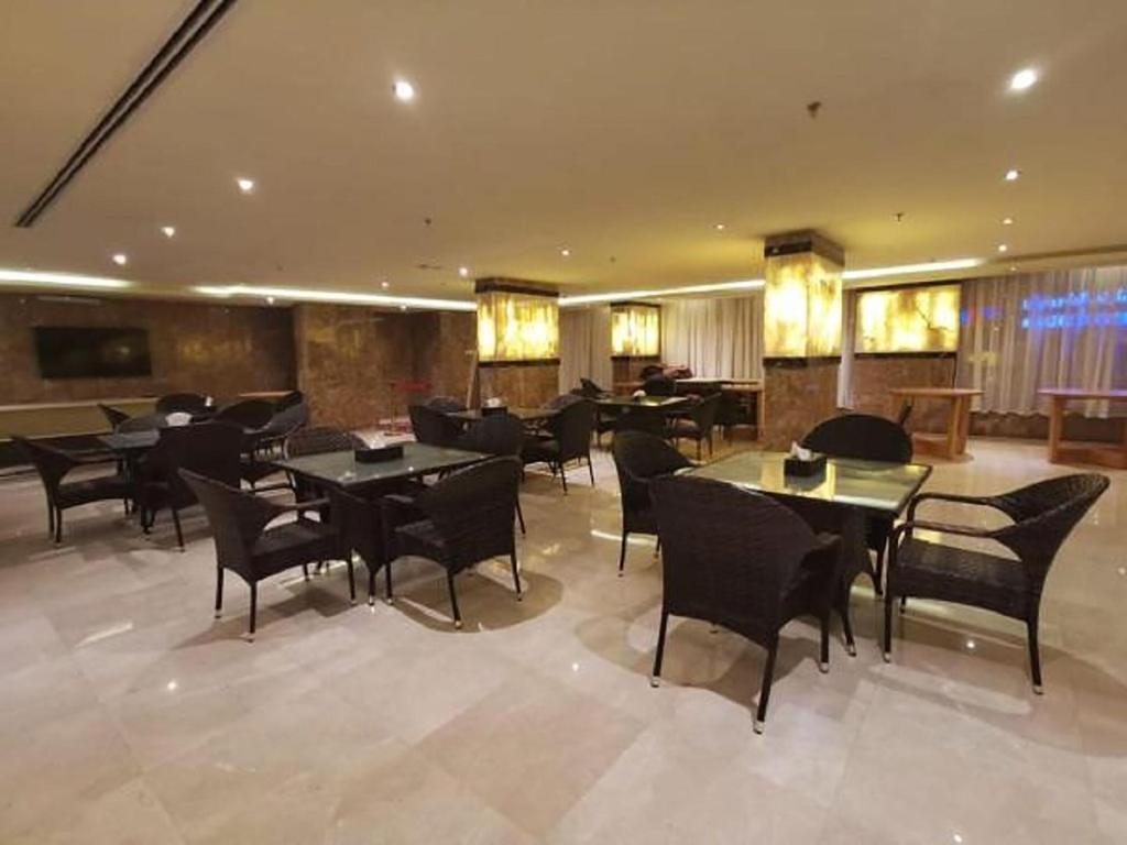 Ozone hotel - image 5