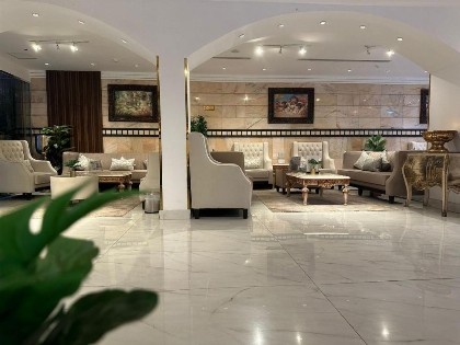 Diva Hotel Suites - image 11