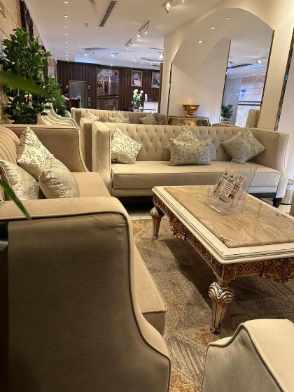 Diva Hotel Suites - image 4