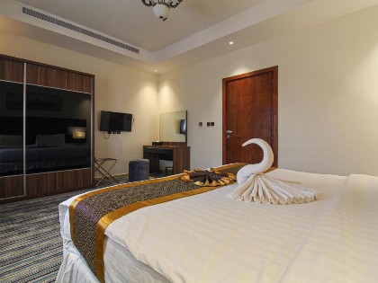 Friesian Hotel Suites - image 8